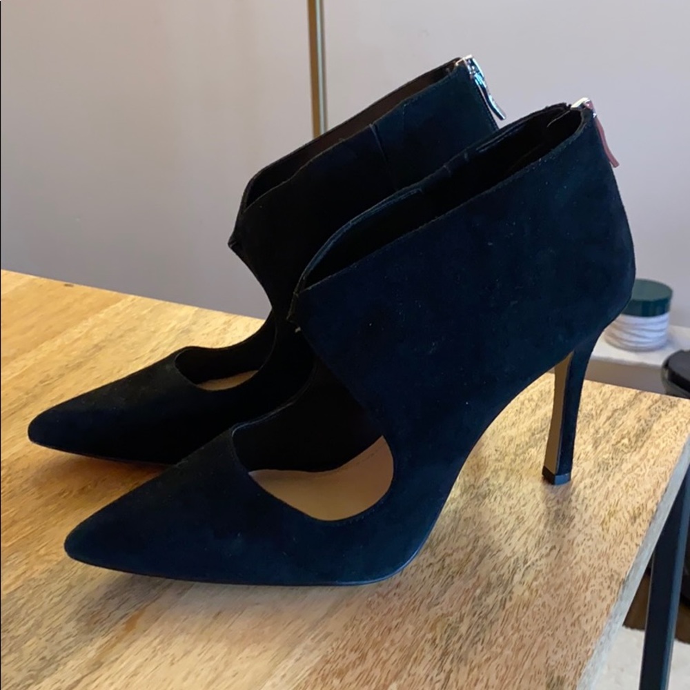 BCBG generation suede heels size 9 39